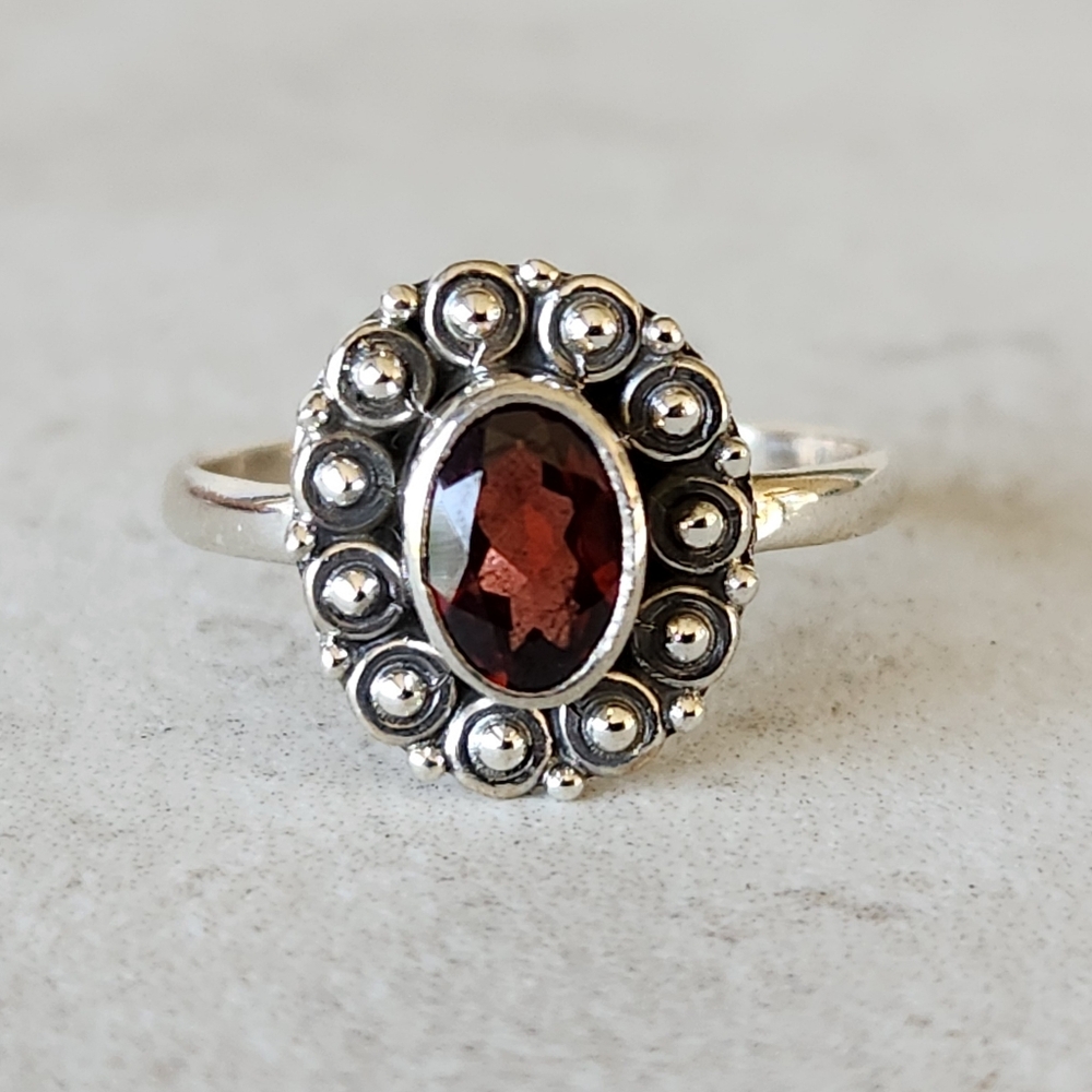 NEW Sterling Silver Faceted Garnet Oval Bezel Set Ring Size 7 January Birthstone